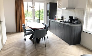 Neu gestaltetes "Koningshoeve Deluxe" für 6 Personen 2