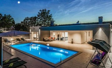 Villa Sanivaro mit beheiztem Pool und Whirlpool 2