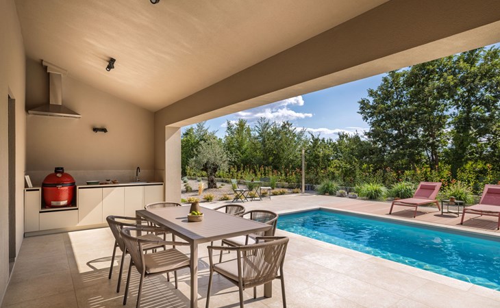 Design Villa Nux für 5 Personen mit beheiztem Pool 1