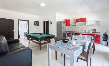 Nice apartment in Kastel Kambelovac 3