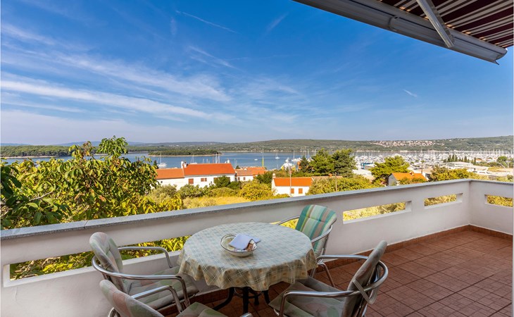 2 bedroom stunning apartment in Punat 1