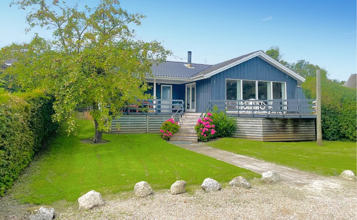 3 bedroom awesome home in Bjert 1
