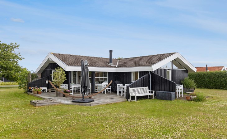 6 bedroom cozy home in Otterup 1