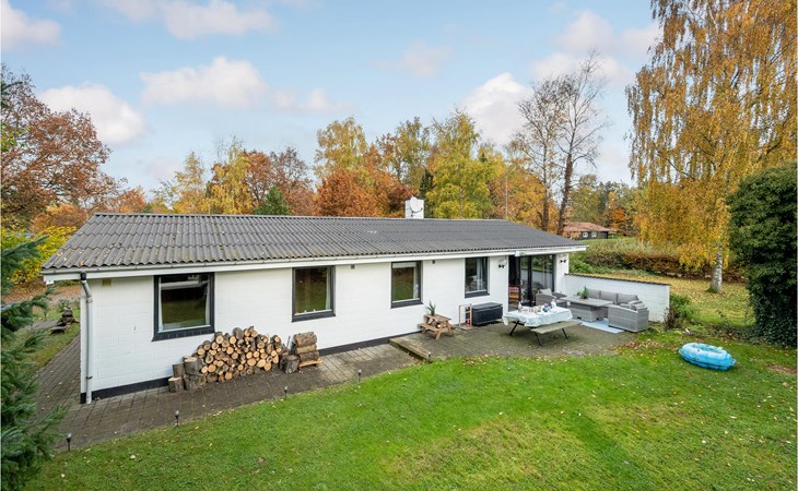 Lovely home in Fårvang with WiFi 1