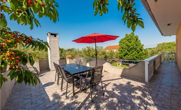 5 bedroom cozy home in Dracevac Ninski 2