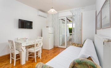 1 bedroom nice apartment in Malinska 3