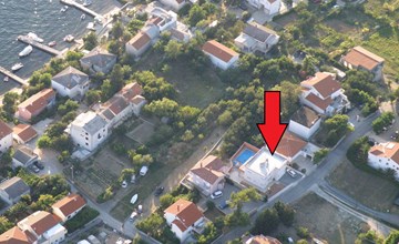 Villa Summer Escape in Barbat mit Garten und Aussicht 3