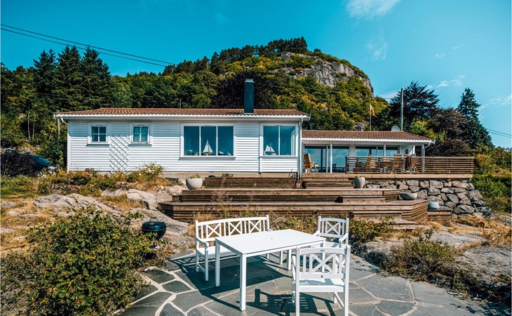 3 bedroom beautiful home in Farsund 1