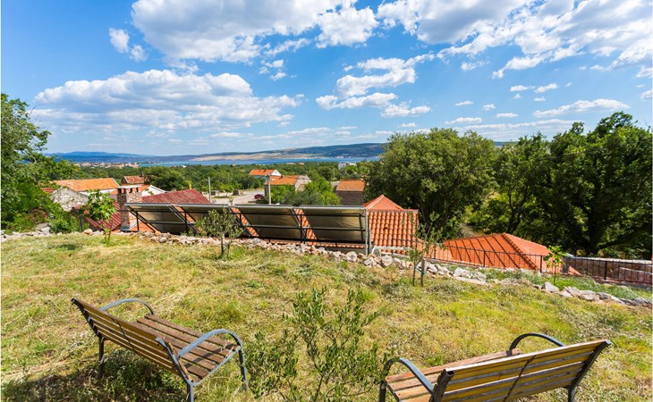 Lovely home in Starigrad with kitchen 1