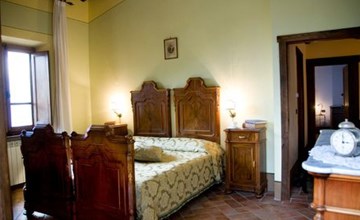 Villa Pruneto mit Pool in den Hügeln der Toskana 3