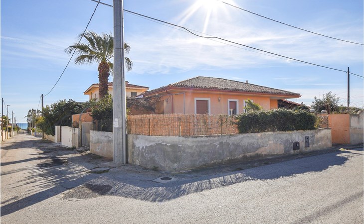 Nice home in Marina di Modica with WiFi 1