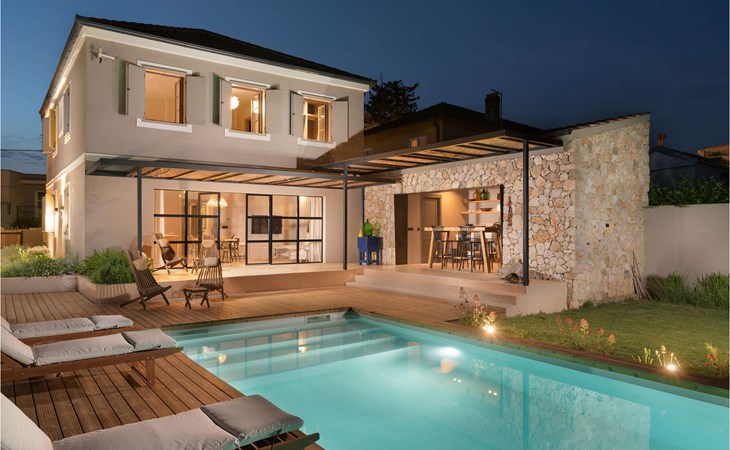 Villa Em 1
