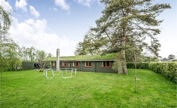 4 bedroom stunning home in Otterup 2