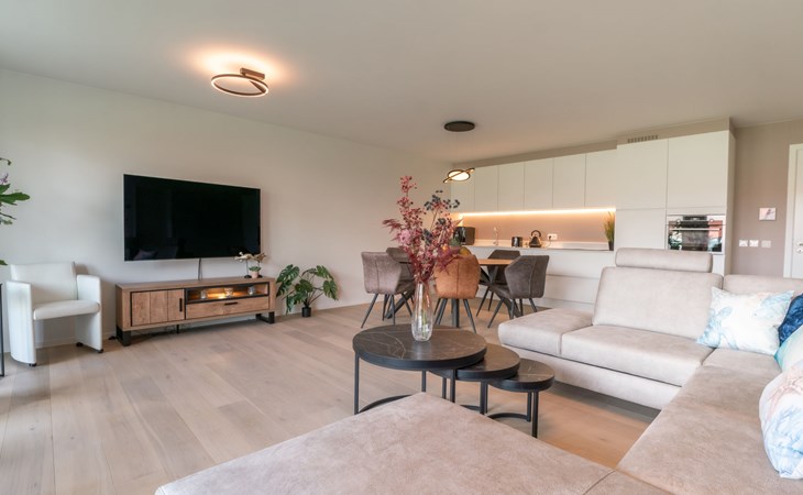 Fluisterende golven met parkeren 1