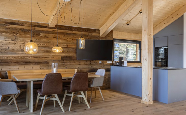 Superior Nr. 1 Sauna und Whirlpool 1