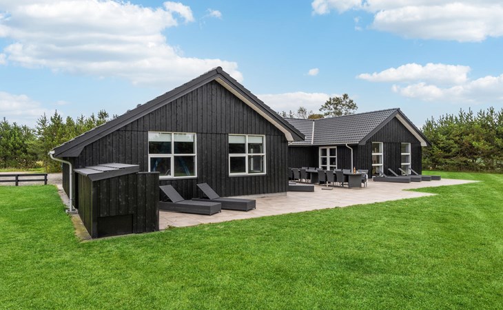 Awesome home in Jerup with kitchen 1