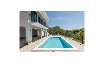 Beautiful apartment in Omis 3