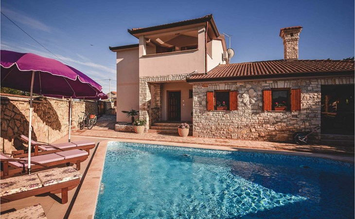 Villa Family 1