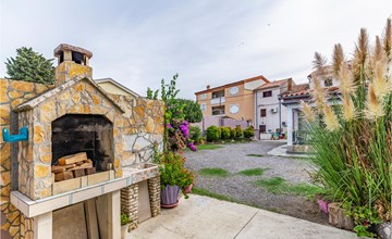 Stunning apartment in Premantura 2