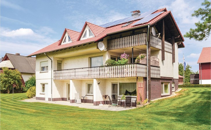 3 bedroom awesome apartment in Breuna 1