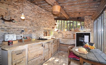 1 bedroom beautiful home in Saignon 2