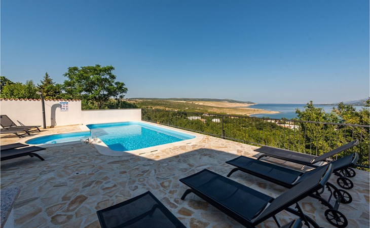 Cozy home in Rovanjska with jacuzzi 1