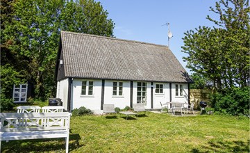 Amazing home in Aakirkeby with WiFi 2