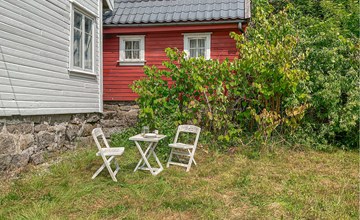 4 bedroom pet friendly home in Farsund 2