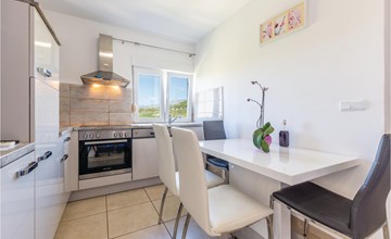 Amazing apartment in Zrnovnica 3