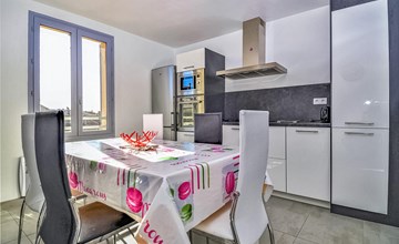 3 bedroom lovely apartment in Uzès 2