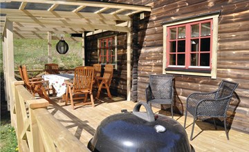 Cozy home in Långserud with jacuzzi 3