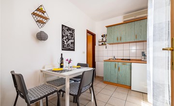 Beautiful apartment in Vir with kitchen 3