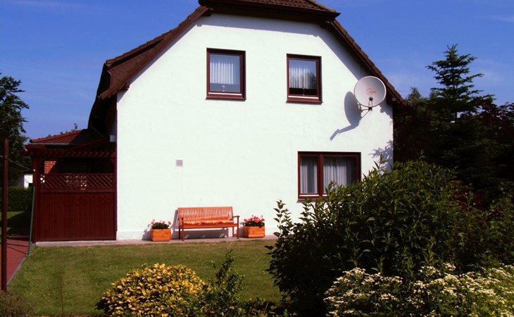 Komfortable Ferienwohnung mit großem Garten 1