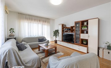 Pet friendly apartment in Podstrana 3