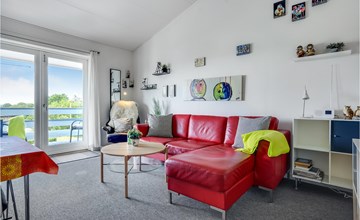1 bedroom stunning apartment in Knebel 3