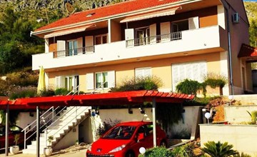 mit Terrasse und herrlichem Ausblick 3