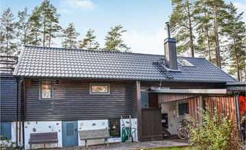 Gorgeous home in Tidaholm with kitchen 2