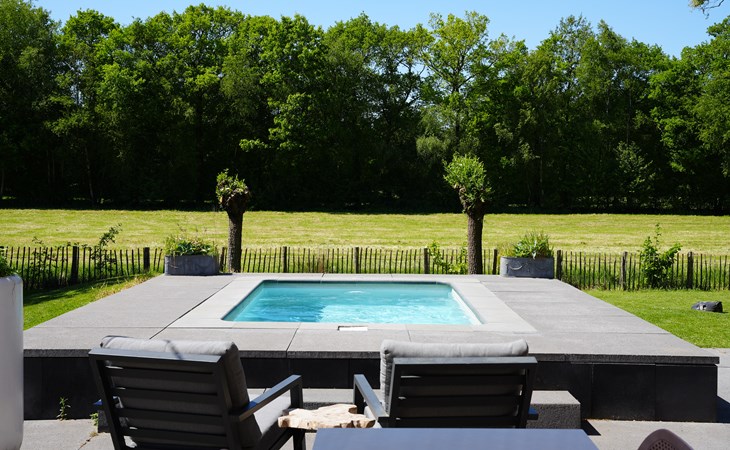 De Noteboom 6-persoons, verwarmd privé zwembad, hottub, overdekte lounge met haard, panorama sauna, sunshower, luxe, wifi 1