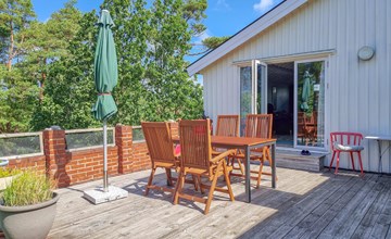 Amazing home in Höviksnäs with WiFi 2