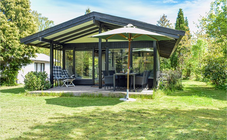 Nice home in Dronningmølle with WiFi 1