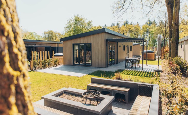 Loevestein Deluxe met Hottub | 5 personen 1