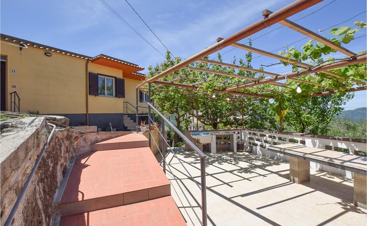 2 bedroom beautiful home in Sinagra 1