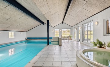 5 bedroom beautiful home in Blåvand 2