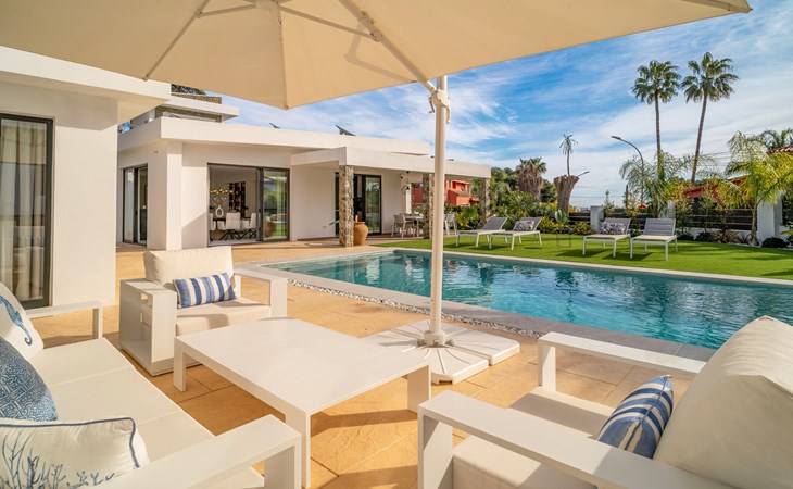 Amazing villa with heated pool 1