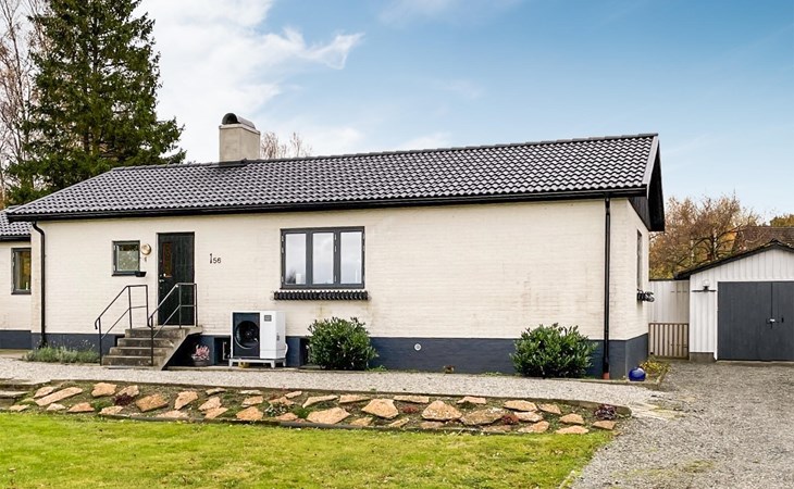 2 bedroom stunning home in Gärsnäs 1
