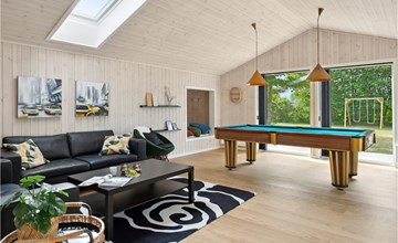 5 bedroom amazing home in Glesborg 2