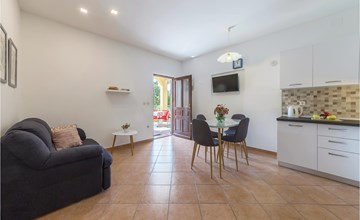 Cozy apartment in Labin with WiFi 2