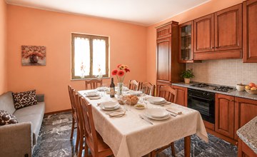 4 bedroom pet friendly apartment in Saline Joniche 2