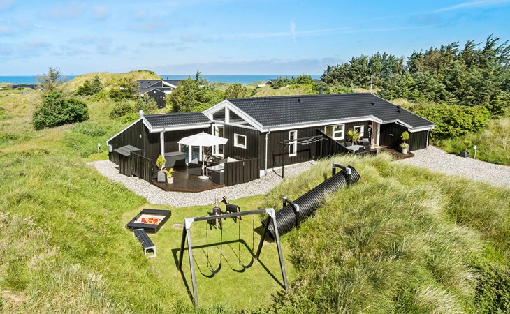4 bedroom nice home in Saltum 1