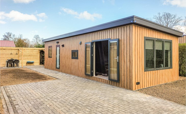 2 bedroom cozy home in Heinkenszand 1